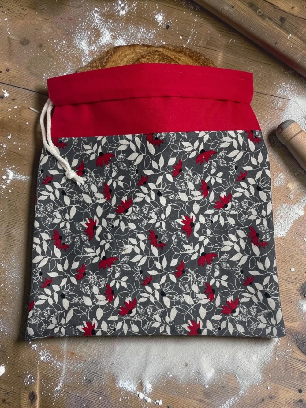 Red Floral Vine Cotton Bread Bag, Cloth Reusable Bread Storage Bag, Handmade Bag